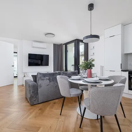 Apartment Lux Kosciuszki 39 With Parking, Gym, Sauna & Swimming Pool By Renters Prestige