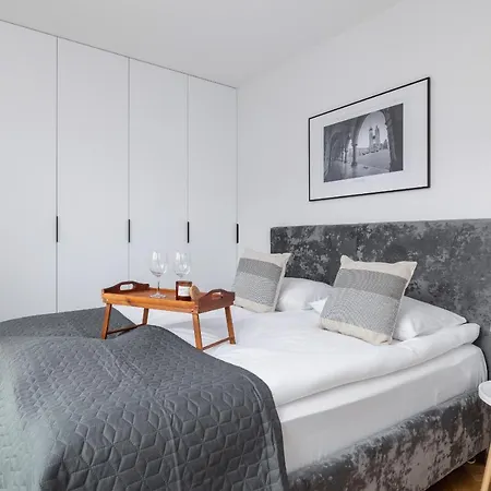 Lux Kosciuszki 39 With Parking, Gym, Sauna & Swimming Pool By Renters Prestige * Krakow