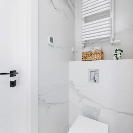 Apartment Lux Kosciuszki 39 With Parking, Gym, Sauna & Swimming Pool By Renters Prestige Krakow